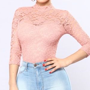 Lace top in pink